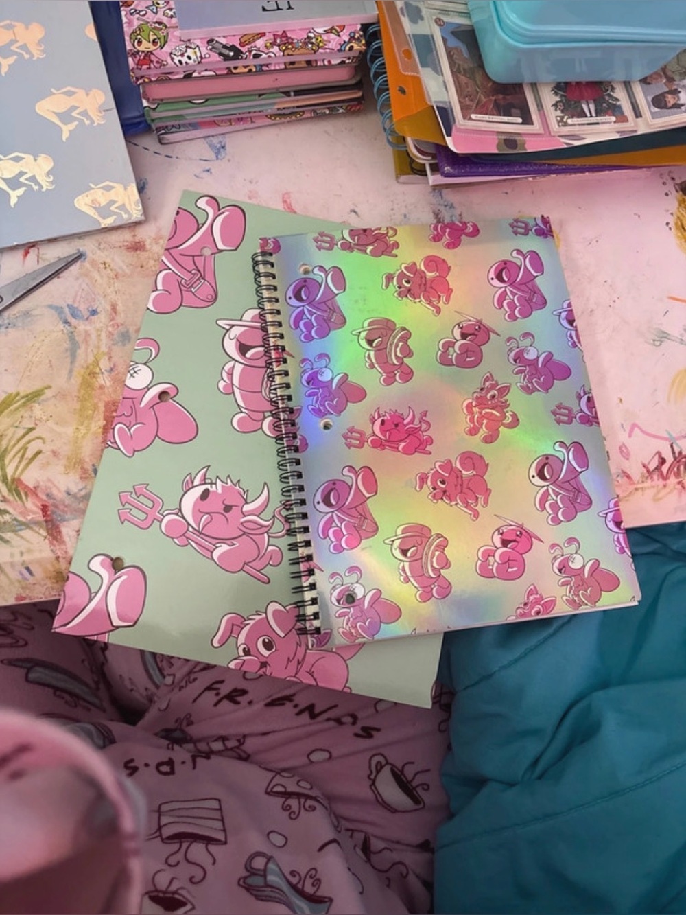 TheOdd1sOut Notebook and folder set